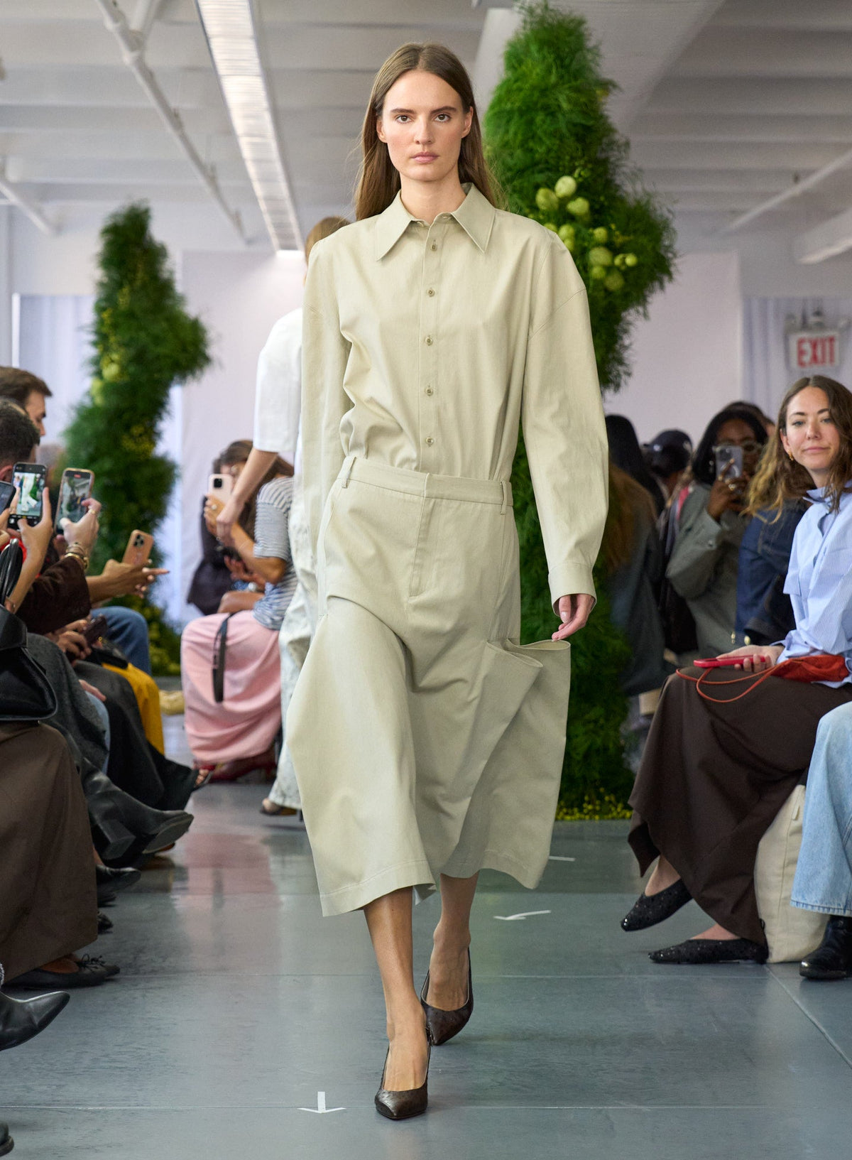 Luxe Spring Twill Tucked Pleat Skirt | Tibi Premium